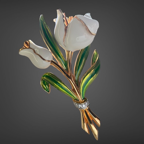 Ari D. Norman White Tulip Brooch - Picture 11 of 11